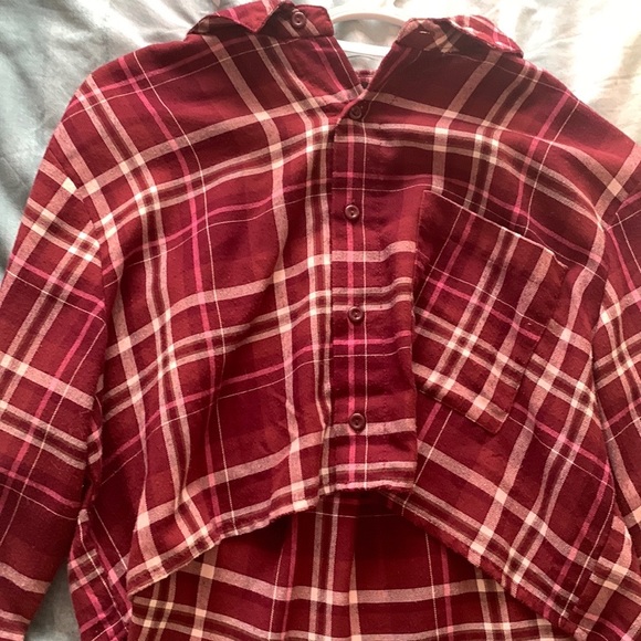 Cropped forever 21 red button down flannel. - Picture 2 of 2